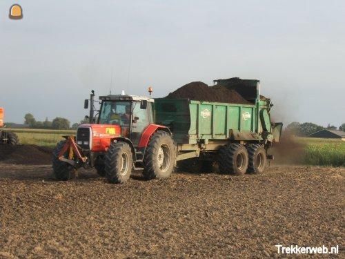 Tractor + breedstrooier MF6490 + Tebbe breedstrooier